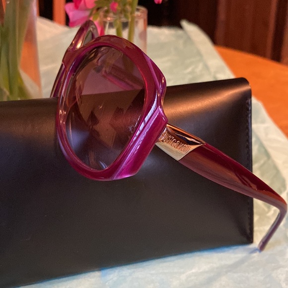 Just Cavalli Gorgeous Shiny DarkRed LogoFramesGraduatedDarkRedLenses Sunglasses - Picture 6 of 15